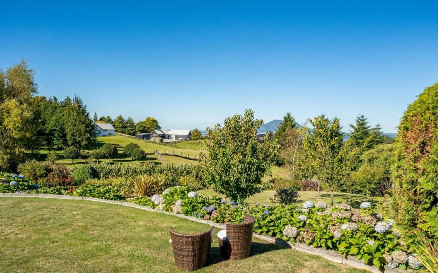 Mountviews Lodge Lago Lago Taupo Exterior foto